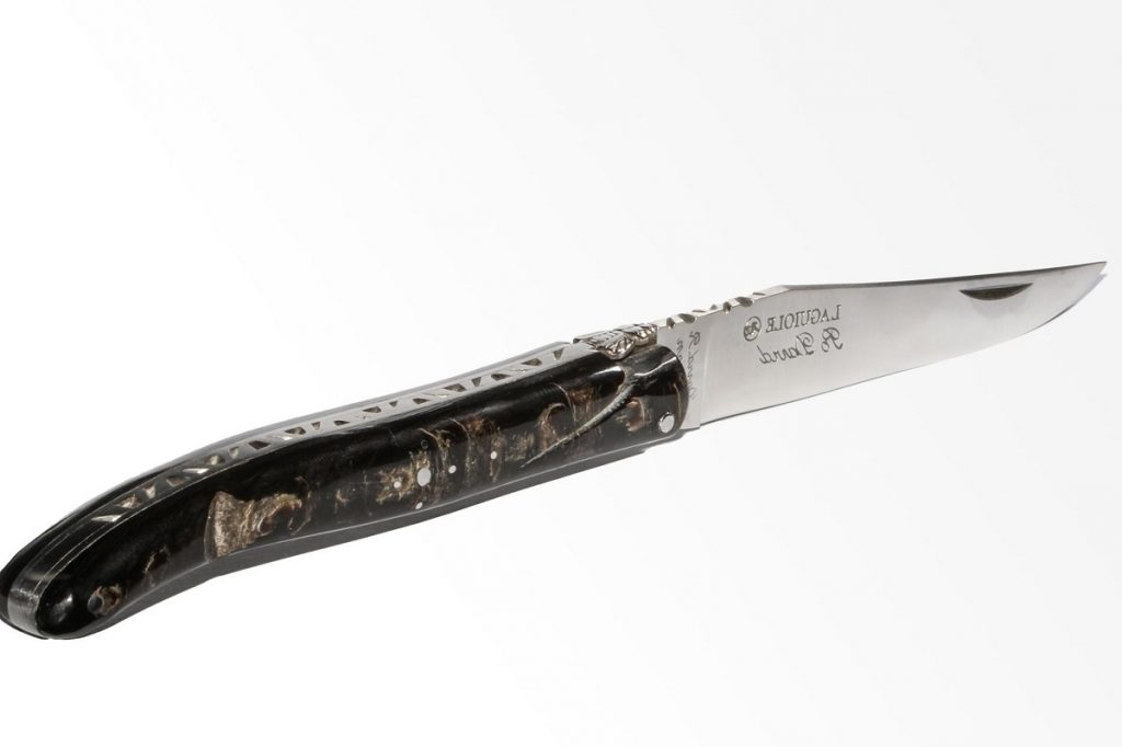 Knife Showdown Stainless Steel Versus Carbon Steel One Sky Blog